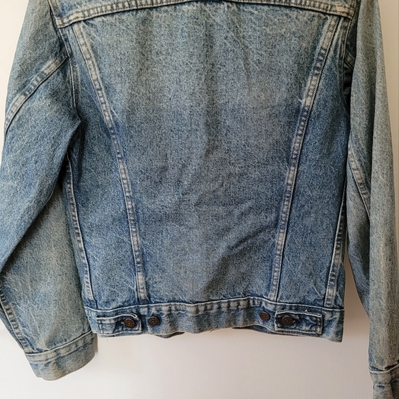 Women's Levis Jean Jacket - Picture 3 of 6